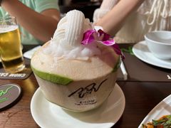 -Chom Cafe and Restaurant