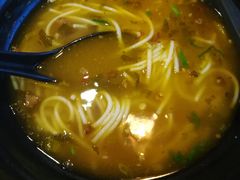 -花溪巷牛肉粉(泉城路店)
