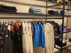 -塞拉瓦莱名品奥特莱斯