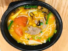酸汤肥牛过桥米线-云味馆过桥米线(皇庭广场店)