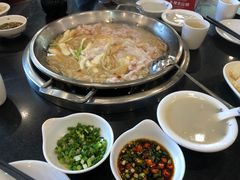 -老来福·非遗酸汤兔(凯旋路店)