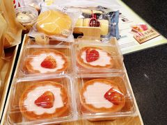 草莓布丁面包-85度C(上海兰溪二店)