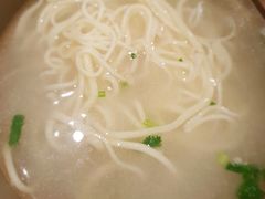 猪肘汤面-亮亮面馆(经六路店)
