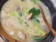 野生菌鸡汤面-十面欢腾·海鲜面·台式Bistro(长乐路店)