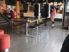 用餐区-麦当劳(瓦房店世纪广场店)