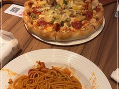-必胜客(武汉欢乐谷店)