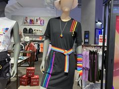 -阿迪达斯(武林银泰三叶草店)