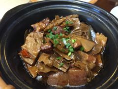 笋尖烧肉煲-自游人·美食一楼·地道徽菜(三十年名店)