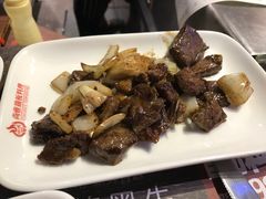 自黑牛肉粒-尚雅铁板料理自助餐厅(乐松店)