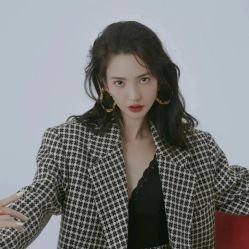 -BULB STUDIO 巴柏明星发型工作室