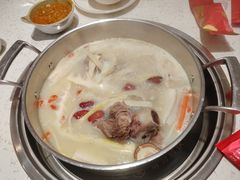 -三人行骨头王火锅(长寿店)