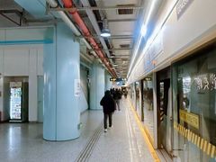 -蓝天路(地铁站)