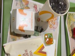 -麦当劳(上海虹桥站30B检票口楼上)
