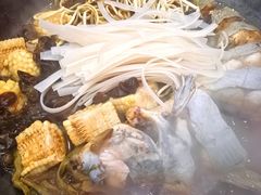 -边江铁锅炖鱼(振八街店)
