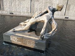 -侵华日军南京大屠杀遇难同胞纪念馆-停车场