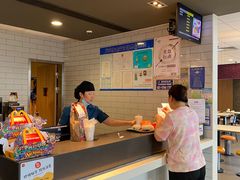 -麦当劳(莘松路芭比伦DT店)