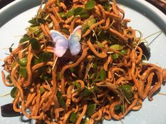 -95号酱骨·一块豆腐(展春园西路店)