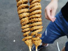 -小魏哥果仁烤面筋