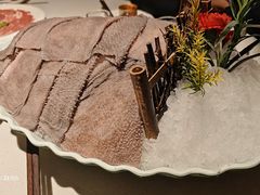 -茅草房·河畔园林火锅