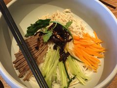 -云海肴·汽锅鸡·云南菜(天山百盛优客店)