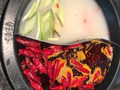 鸳鸯锅-井格重庆火锅(临平银泰城店)