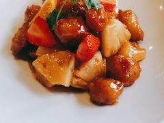 菠萝咕噜肉-有璟阁港式餐厅(国贸商城店)