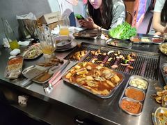 自助取餐区-马路牙子地桌烤肉(工体店)