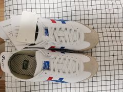 -Onitsuka Tiger(港汇恒隆广场店)