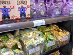 零售区-良品铺子(五角场万达店)