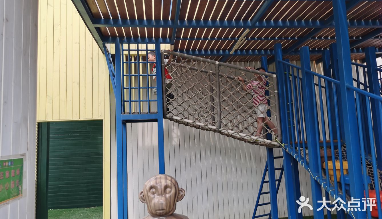 建议早点儿到，可以占个好位置，喜欢山上的小屋也行