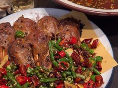 -川流不息·地道川菜·小龙虾(松东路店)