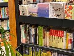 -西西弗书店&矢量咖啡(凯德晶萃广场店)