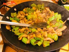 -聚鑫朋酸菜肥肠(文艺路口店)