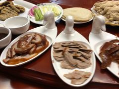-六和聚传统烤鸭.天津菜(和平店)