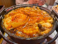 豪华海鲜肥牛泡菜锅-仙隐小鹿中华料理(南宁万象城店)
