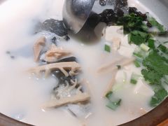 -姜君·千岛湖鱼头馆(浦东大道店)