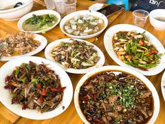 水煮牛肉片-九九牛肉馆(南山路店)
