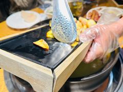 -一朵菌·野生菌探索家火锅(南亚店)
