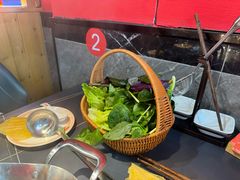 -由衷贵州酸汤牛肉火锅(新桥店)