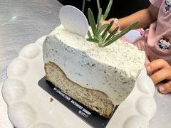 -W COLLECTIVE  DESSERT SHOP