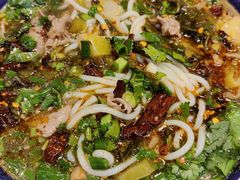 -云阿蛮云南生烫牛肉米线(奉贤路店)