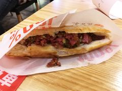 传统驴肉火烧-驴世家驴肉火烧·凉皮·胡辣汤(五道口店)