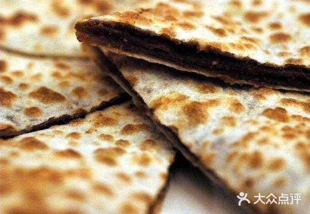 热乎乎的糖饼一端上桌就让人特别欲罢不能