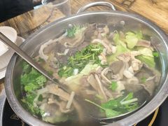-冯烫烫跷脚牛肉·川菜小馆(武胜西街店)