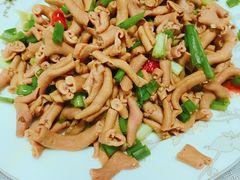 -梁老三麻辣鸡头总店