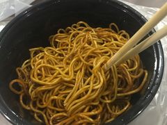 -门庭若市豆浆油条(恒生广场店)