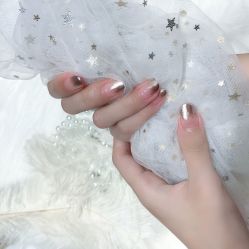 -吉吉靓甲美睫