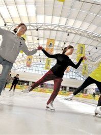 -冠军冰场CHAMPION RINK(环球银泰城店)