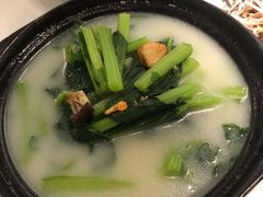 煲淋春菜-原味田园·客家菜·土窑鸡(中航城君尚购物中心店)