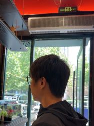 -东方先生国潮男士理发馆